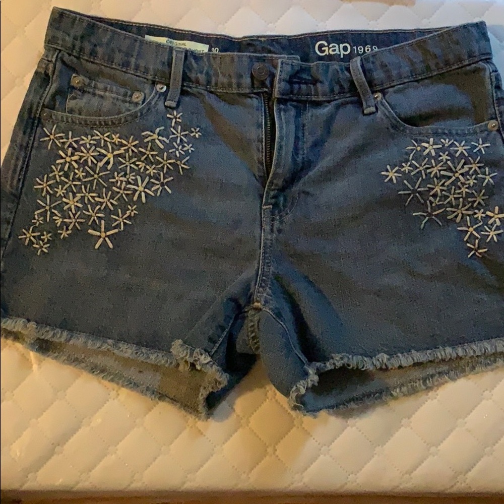 GAP WOMENS SHORT